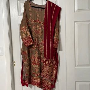 L, brown and red embroidered